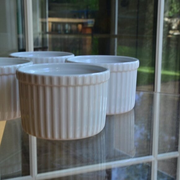 CRATE & BARREL Set of 4 deep white ramekins with ribbing - Picture 3 of 6